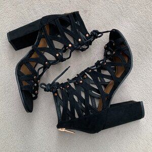 Indigo Rd. Blazen Faux Suede Brass-Riveted Lace-Up Gladiator Block Heels NWOT